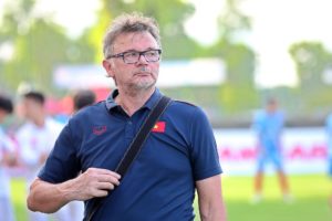 hlv-troussier-tuyen-bo-muc-tieu-da-world-cup-chinh-la-ly-do-toi-muon-dan-dat-d